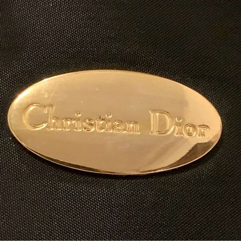 Like if U ❤️ 2 TRADE - Picture 8 of 16